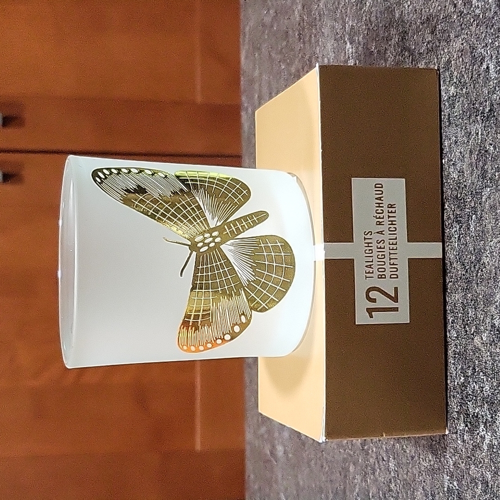 Partylite Tealight Holder and 12-Pack Sampler of Tealights